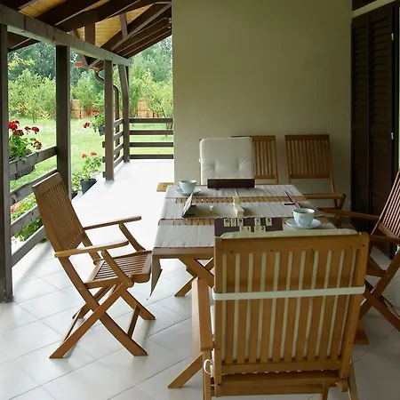 Casuta Cu Prieteni Casa vacanze *
