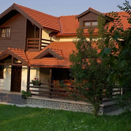 Casuta Cu Prieteni Casa vacanze Cornu de Jos