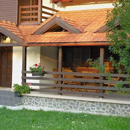 Casuta Cu Prieteni Casa vacanze *