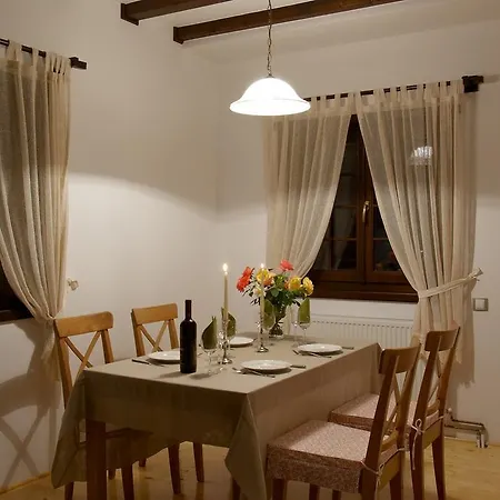 Casuta Cu Prieteni Cornu de Jos