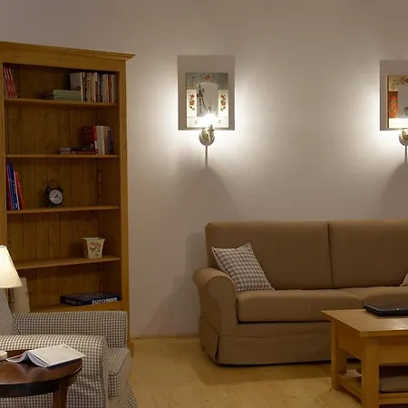 Casuta Cu Prieteni Cornu de Jos
